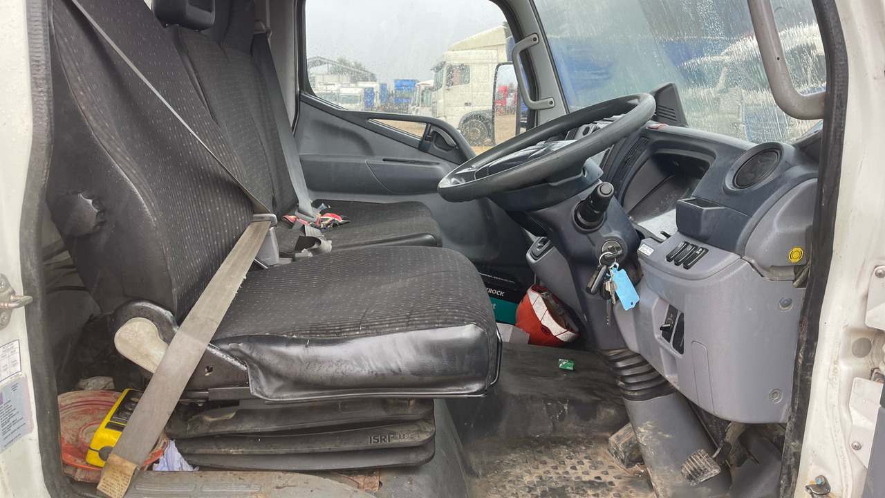 FUSO CANTER 7C15 - Camion benne: photos 5 FUSO CANTER 7C15 - Camion benne: photos 5