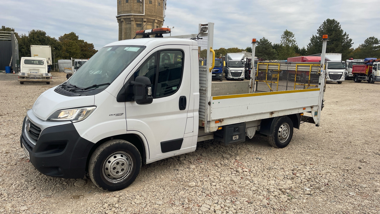 Fiat Ducato 35 2.3 Multijet 130PS - Fourgon plateau: photos 2 Fiat Ducato 35 2.3 Multijet 130PS - Fourgon plateau: photos 2