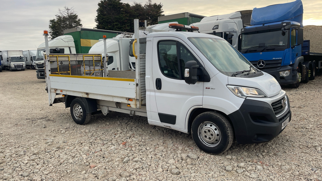 Fiat Ducato 35 2.3 Multijet 130PS - Fourgon plateau: photos 1 Fiat Ducato 35 2.3 Multijet 130PS - Fourgon plateau: photos 1