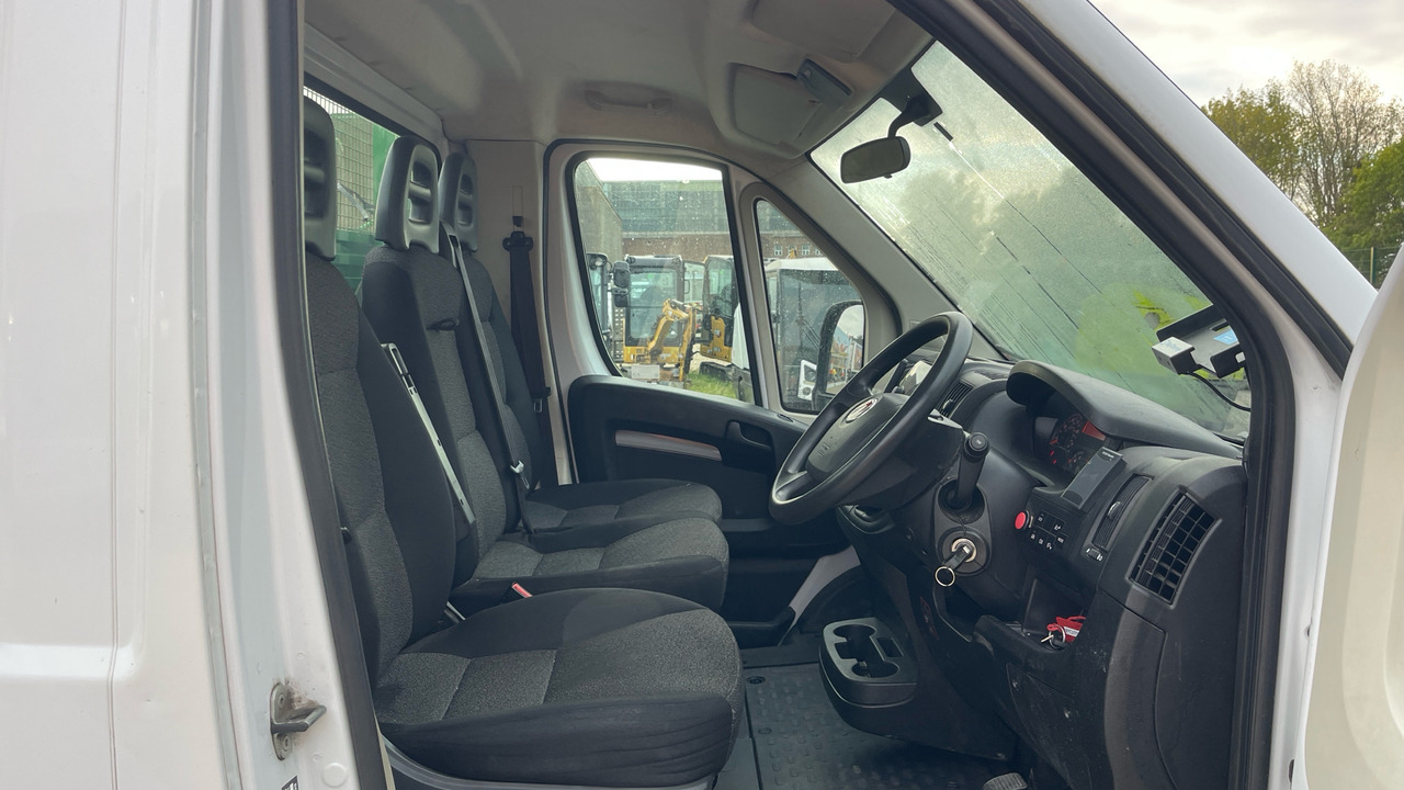 Fiat Ducato 35 2.3 Multijet 140PS - Fourgon plateau: photos 5 Fiat Ducato 35 2.3 Multijet 140PS - Fourgon plateau: photos 5