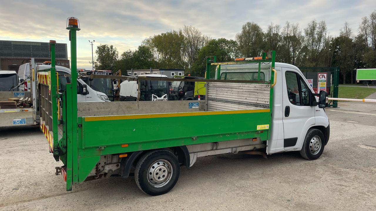 Fiat Ducato 35 2.3 Multijet 140PS - Fourgon plateau: photos 4 Fiat Ducato 35 2.3 Multijet 140PS - Fourgon plateau: photos 4