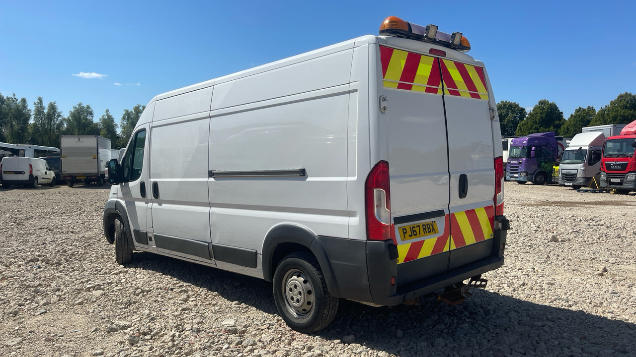 Fiat Ducato 35 MAXI 2.3 MULTIJET 130PS - Fourgon utilitaire: photos 3 Fiat Ducato 35 MAXI 2.3 MULTIJET 130PS - Fourgon utilitaire: photos 3