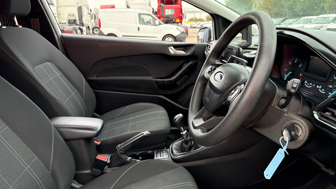 Ford Fiesta 1.5 TDCi - Voiture: photos 5 Ford Fiesta 1.5 TDCi - Voiture: photos 5