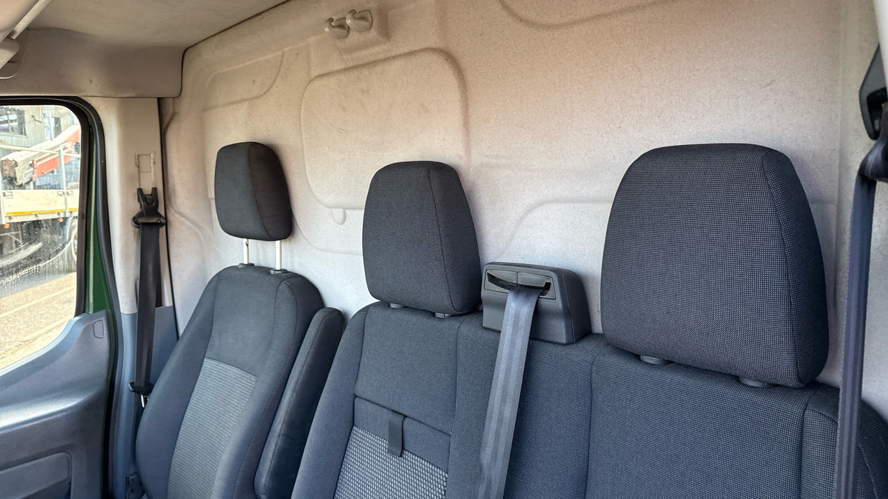 Fourgon utilitaire Ford Transit 350 2.0 TDCi 130ps: photos 19