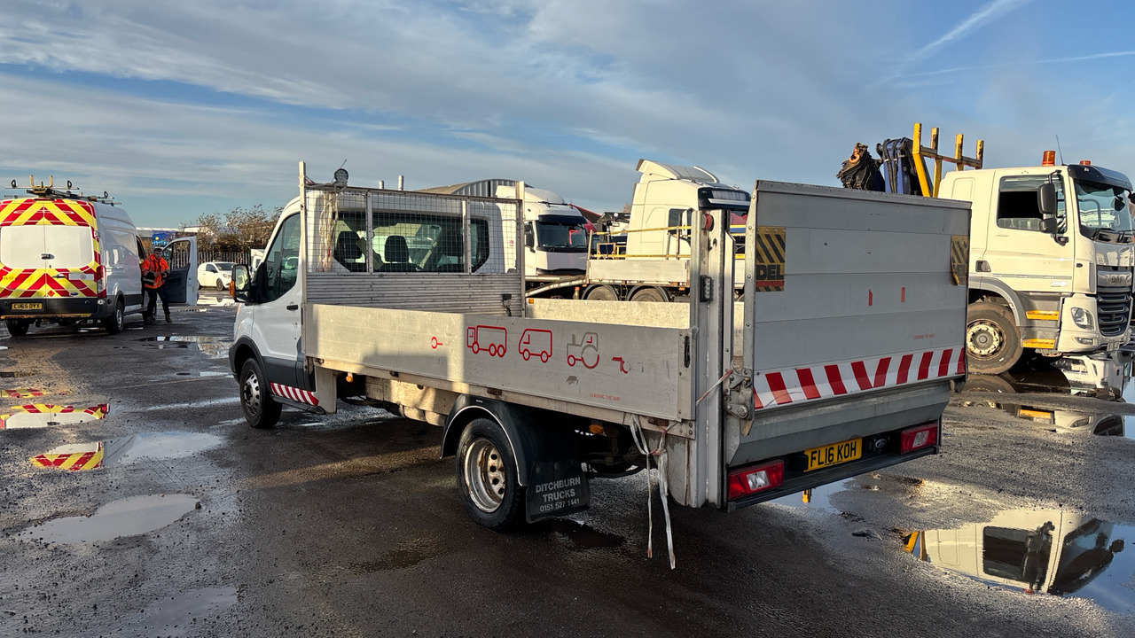 Ford Transit 350 2.2 TDCi 125ps - Fourgon plateau: photos 3 Ford Transit 350 2.2 TDCi 125ps - Fourgon plateau: photos 3