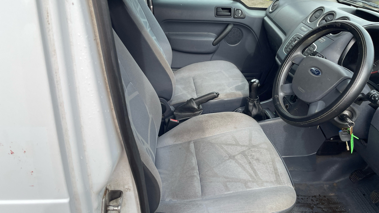 Ford Transit Connect T200 1.8 TDCI 75PS - Fourgonnette: photos 5 Ford Transit Connect T200 1.8 TDCI 75PS - Fourgonnette: photos 5