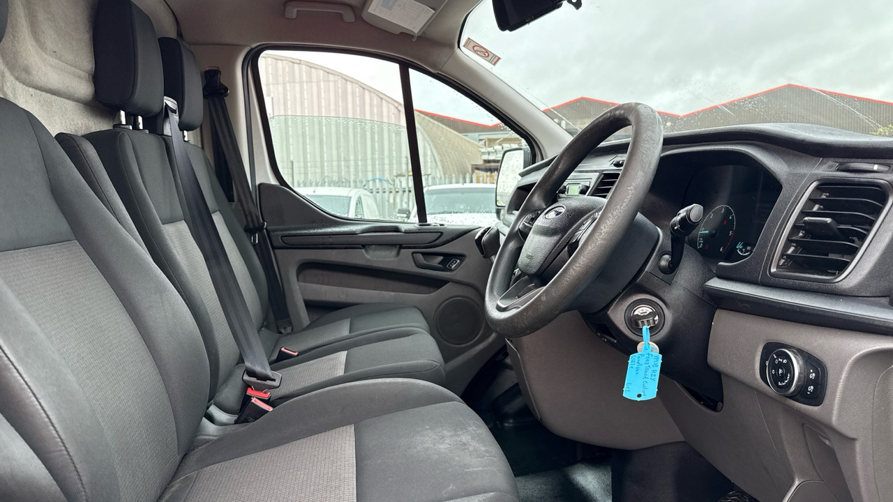 Ford Transit Custom 280 2.0 TDCI 105PS - Fourgonnette: photos 5 Ford Transit Custom 280 2.0 TDCI 105PS - Fourgonnette: photos 5