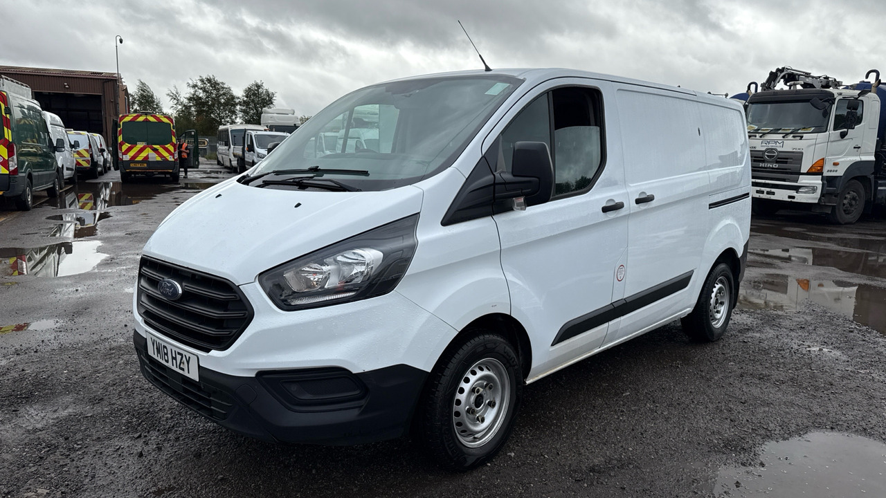 Ford Transit Custom 280 2.0 TDCI 105PS - Fourgonnette: photos 2 Ford Transit Custom 280 2.0 TDCI 105PS - Fourgonnette: photos 2