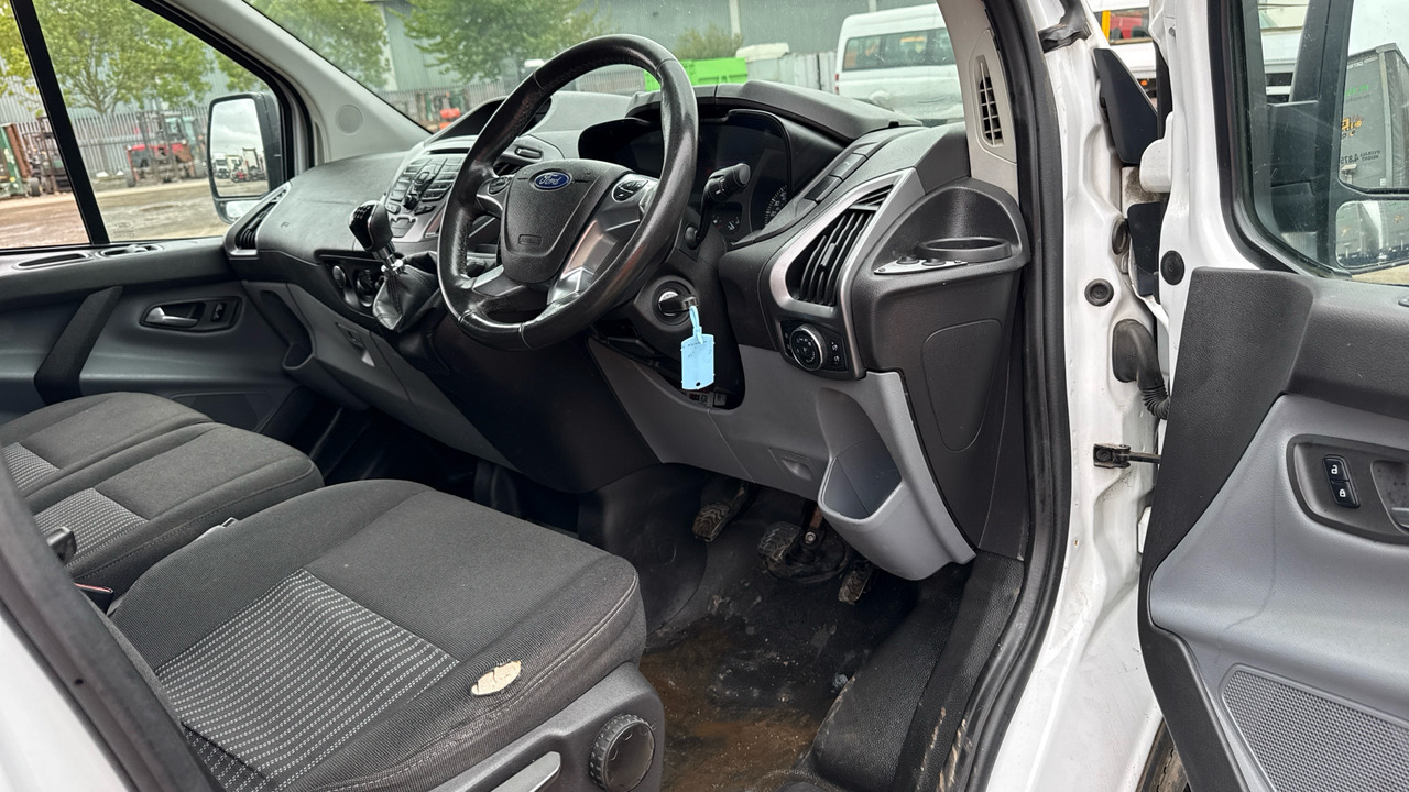 Ford Transit Custom 340 2.0 TDCI 130PS - Fourgonnette: photos 5 Ford Transit Custom 340 2.0 TDCI 130PS - Fourgonnette: photos 5