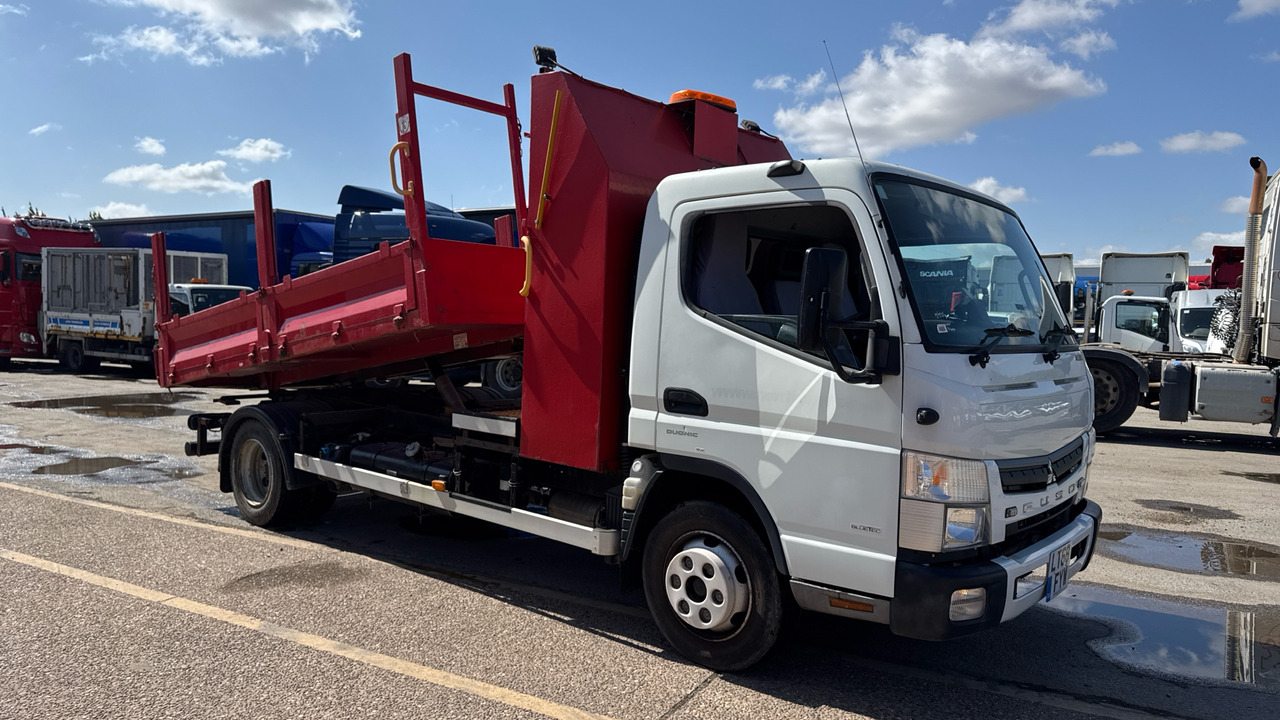 Fuso Canter 7C15 - Camion benne: photos 1 Fuso Canter 7C15 - Camion benne: photos 1