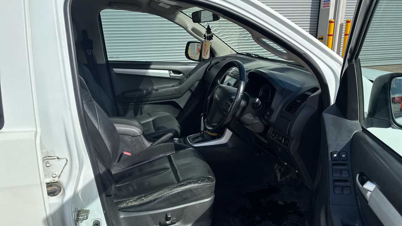 ISUZU D-MAX 1.9 UTAH - Pick-up, Utilitaire double cabine: photos 5 ISUZU D-MAX 1.9 UTAH - Pick-up, Utilitaire double cabine: photos 5