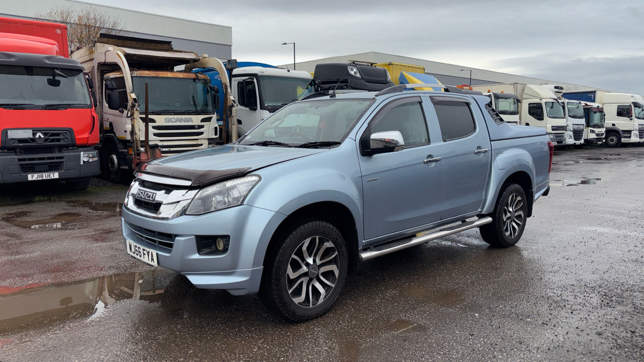 ISUZU D-MAX 2.5TD Centurion - Pick-up, Utilitaire double cabine: photos 2 ISUZU D-MAX 2.5TD Centurion - Pick-up, Utilitaire double cabine: photos 2