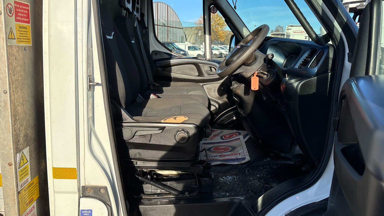 IVECO DAILY 72-180 - Camion benne: photos 5 IVECO DAILY 72-180 - Camion benne: photos 5