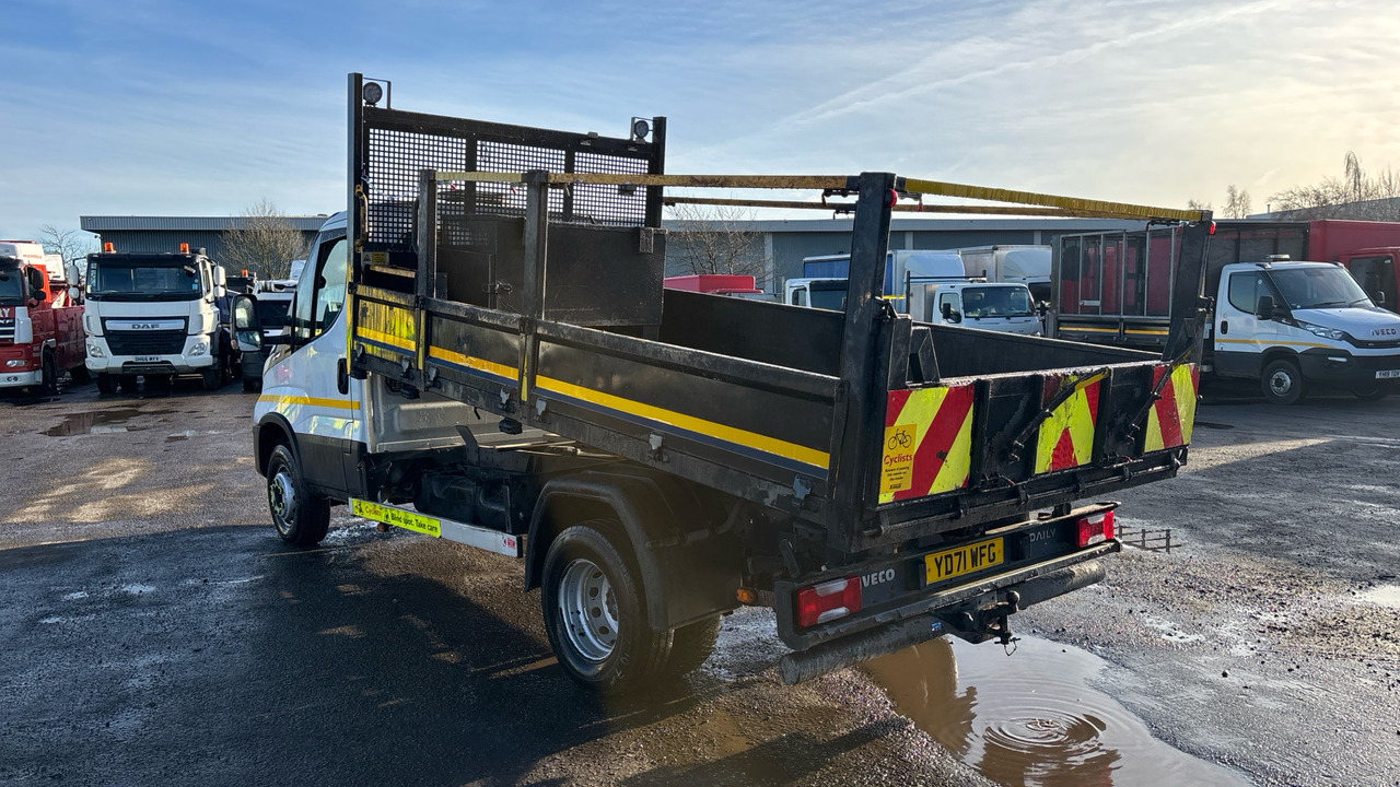 IVECO DAILY 72-180 - Camion benne: photos 3 IVECO DAILY 72-180 - Camion benne: photos 3