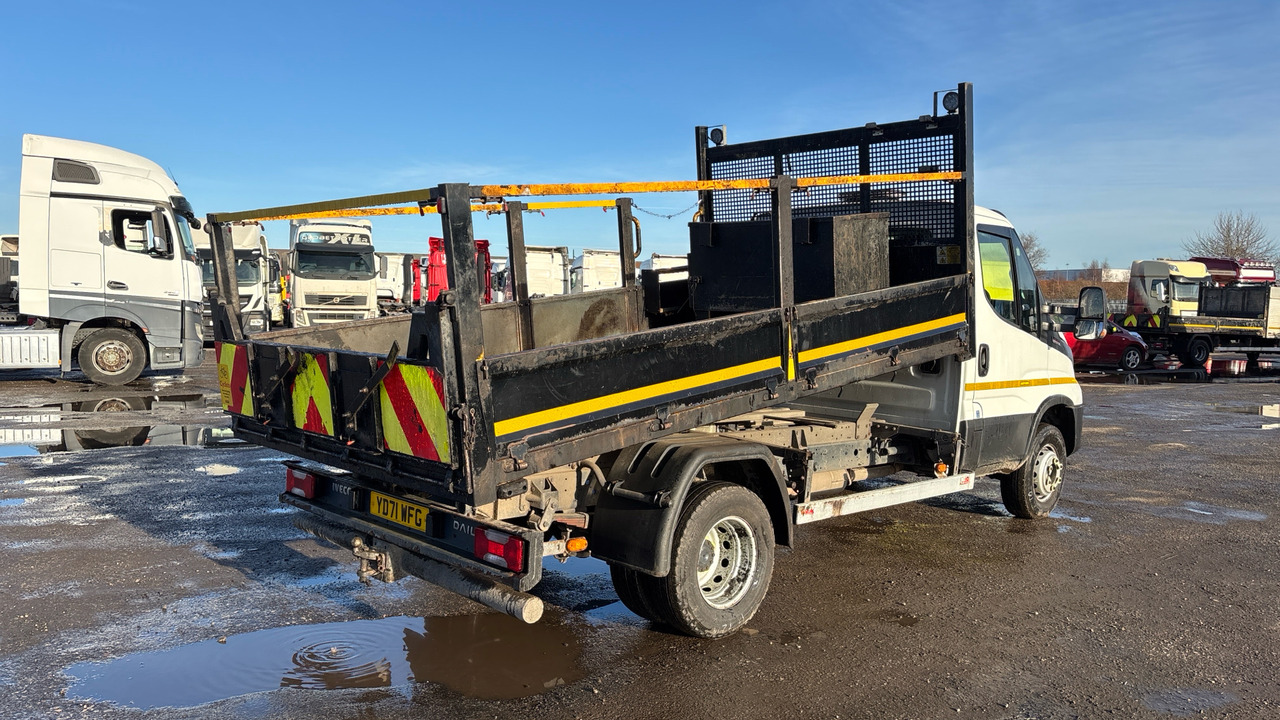 IVECO DAILY 72-180 - Camion benne: photos 4 IVECO DAILY 72-180 - Camion benne: photos 4