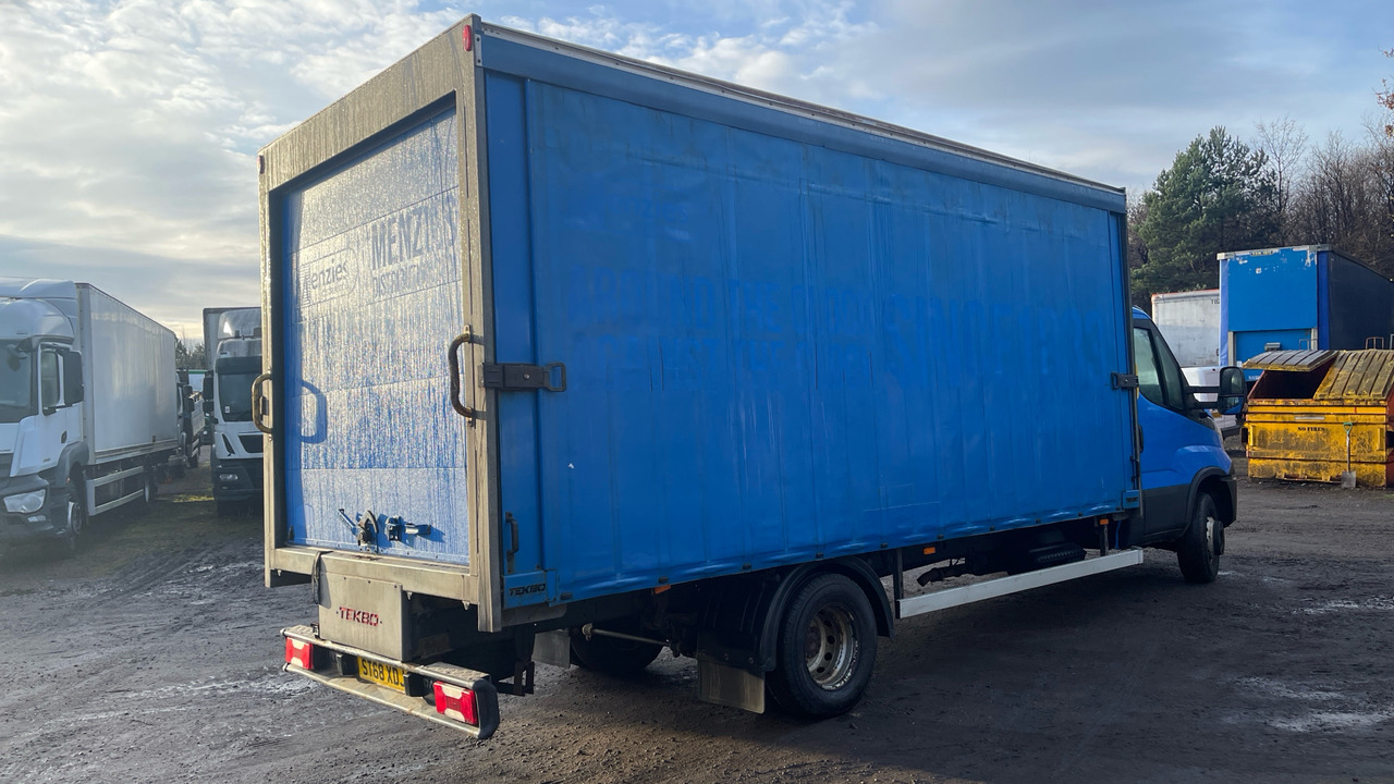 IVECO DAILY 72-180 - Camion à rideaux coulissants: photos 4 IVECO DAILY 72-180 - Camion à rideaux coulissants: photos 4