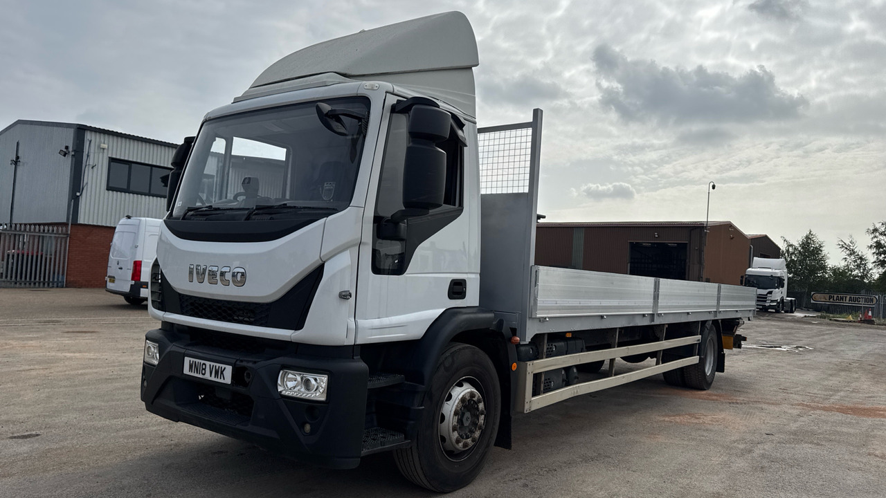 IVECO EUROCARGO 180E25 - Camion plateau: photos 2 IVECO EUROCARGO 180E25 - Camion plateau: photos 2