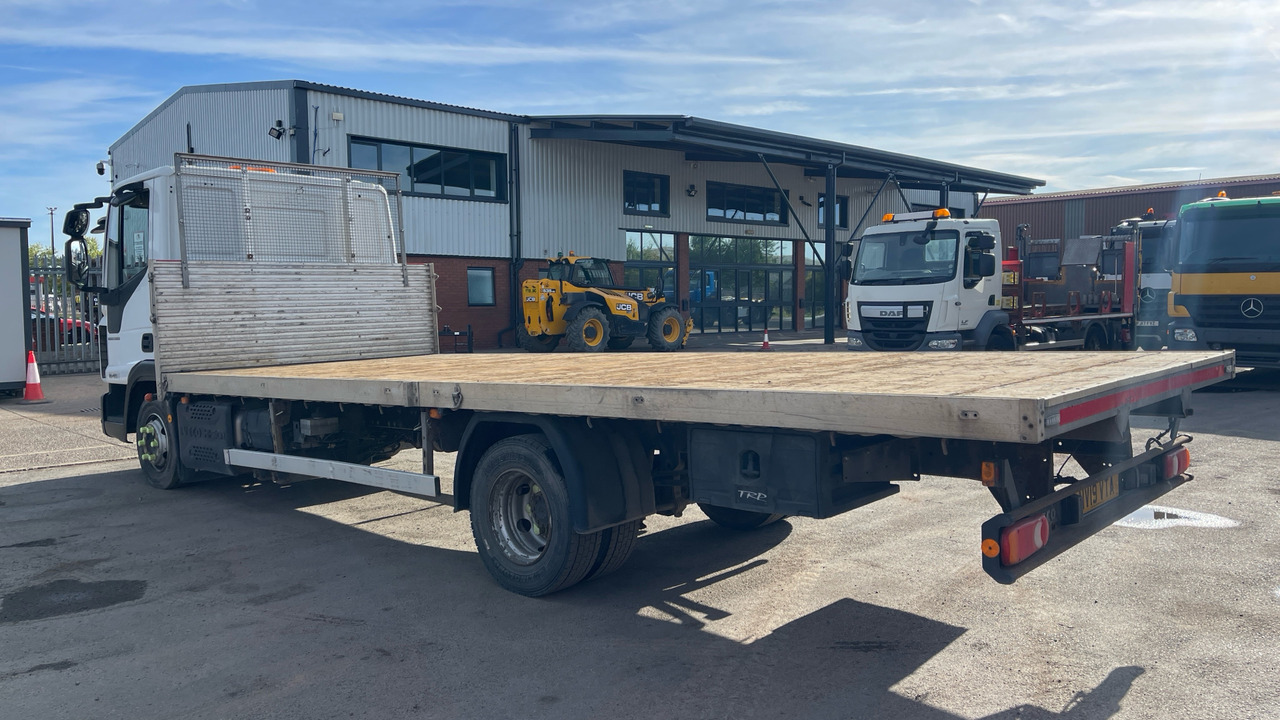 IVECO EUROCARGO 75.160 - Camion plateau: photos 3 IVECO EUROCARGO 75.160 - Camion plateau: photos 3