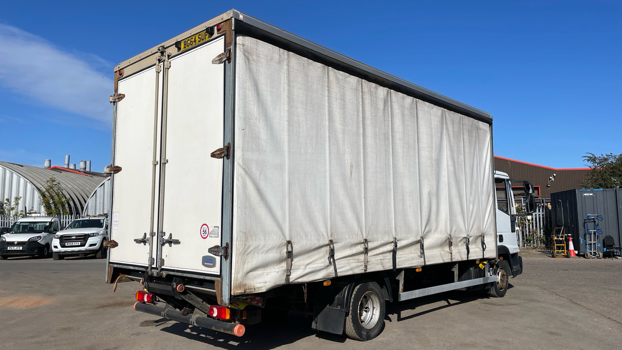 IVECO EUROCARGO 75E - Camion à rideaux coulissants: photos 4 IVECO EUROCARGO 75E - Camion à rideaux coulissants: photos 4