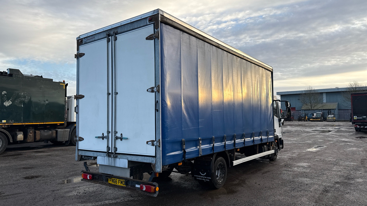 IVECO EUROCARGO 75E19S - Camion à rideaux coulissants: photos 4 IVECO EUROCARGO 75E19S - Camion à rideaux coulissants: photos 4