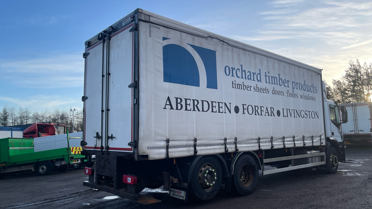 IVECO STRALIS 330 - Camion à rideaux coulissants: photos 4 IVECO STRALIS 330 - Camion à rideaux coulissants: photos 4