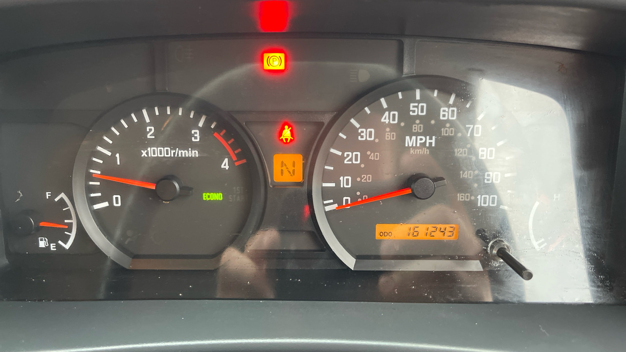 Camion à rideaux coulissants Isuzu N75 190: photos 6