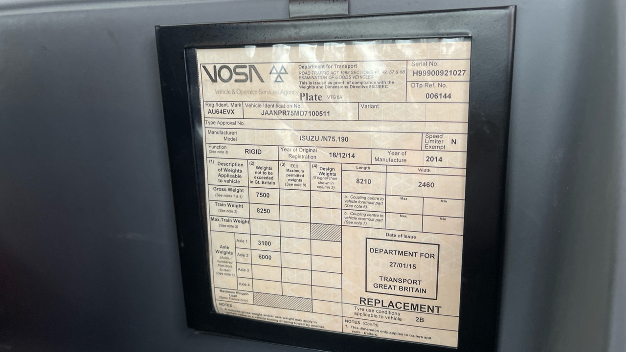 Camion à rideaux coulissants Isuzu N75 190: photos 11