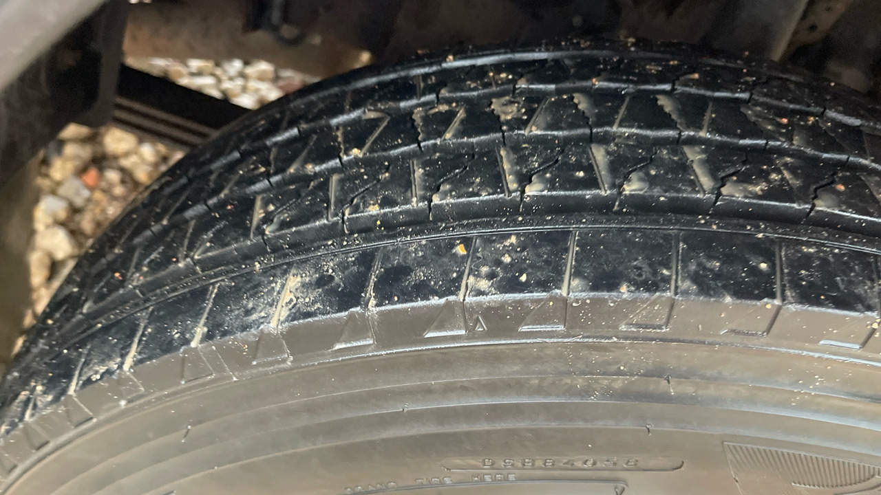 Camion à rideaux coulissants Isuzu N75 190: photos 20