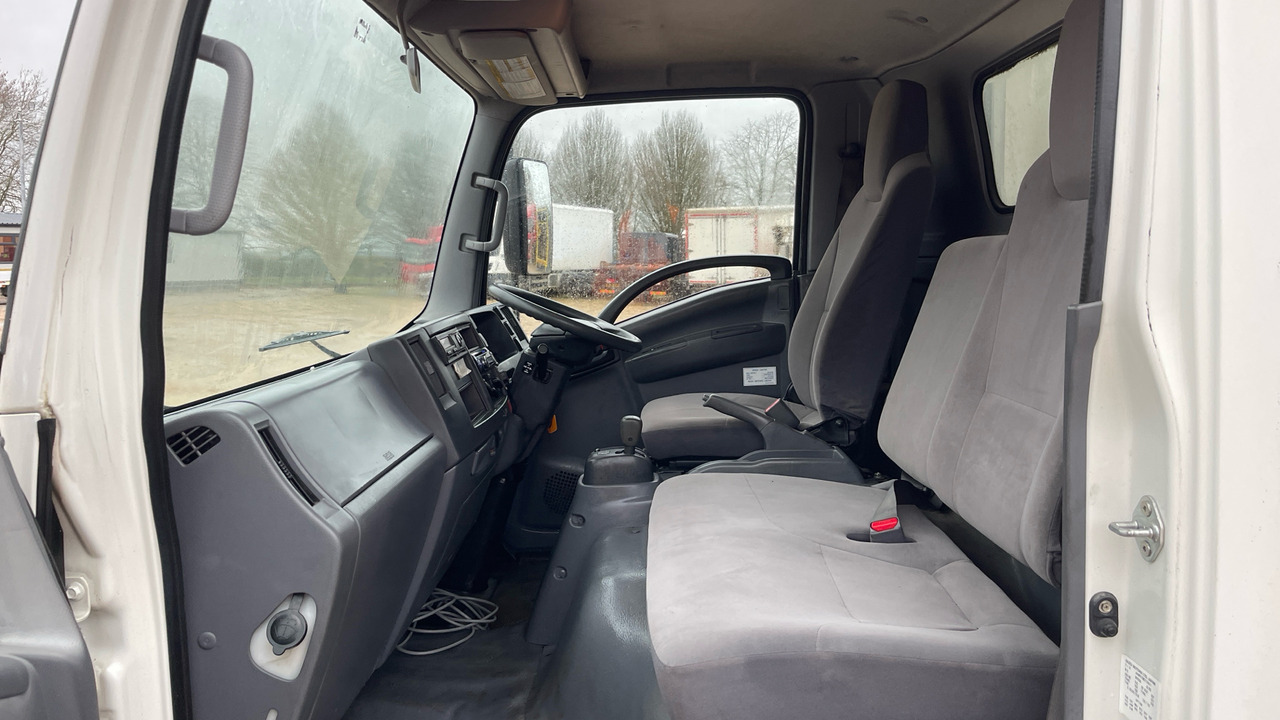 Camion à rideaux coulissants Isuzu N75 190: photos 16
