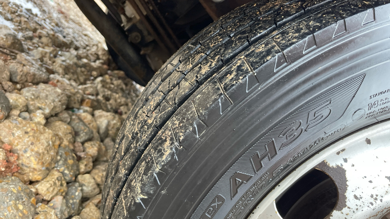 Camion à rideaux coulissants Isuzu N75 190: photos 17