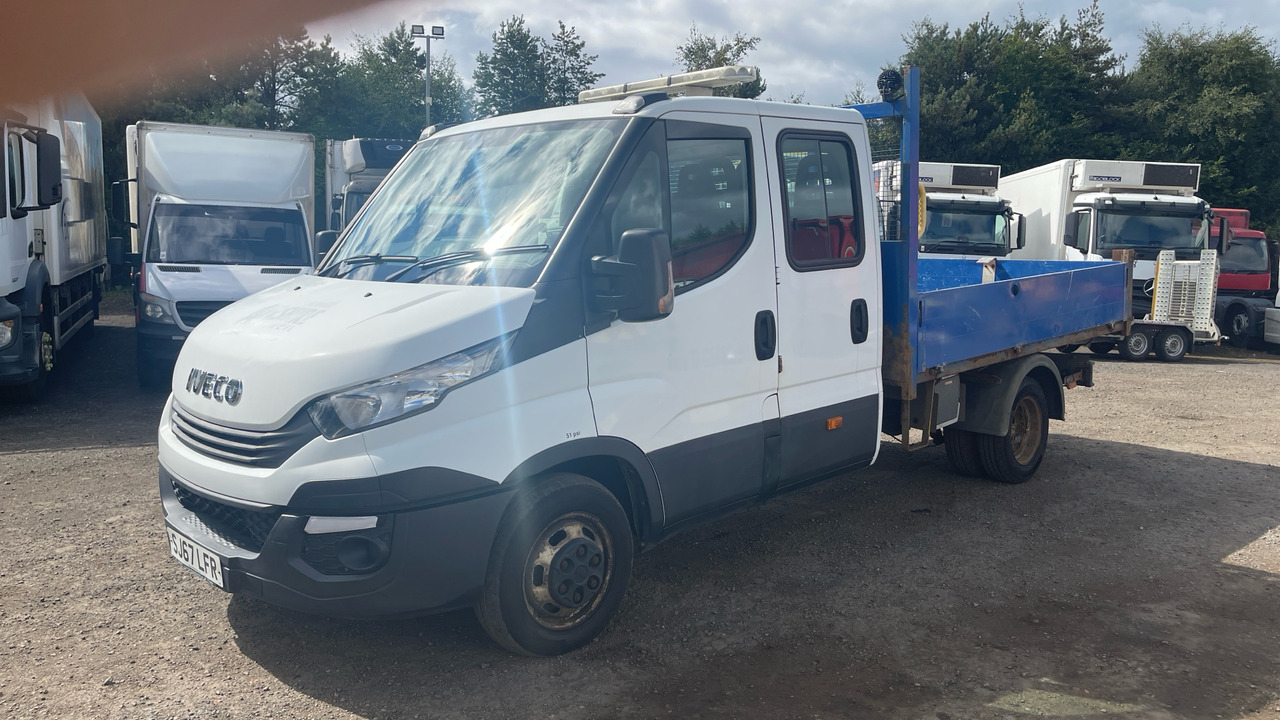 Iveco Daily 2.3 Crew Cab Chassis 3450 WB - Véhicule utilitaire benne: photos 2 Iveco Daily 2.3 Crew Cab Chassis 3450 WB - Véhicule utilitaire benne: photos 2
