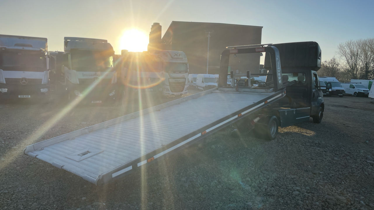 Iveco Daily 70-180 - Remorqueuse: photos 4 Iveco Daily 70-180 - Remorqueuse: photos 4