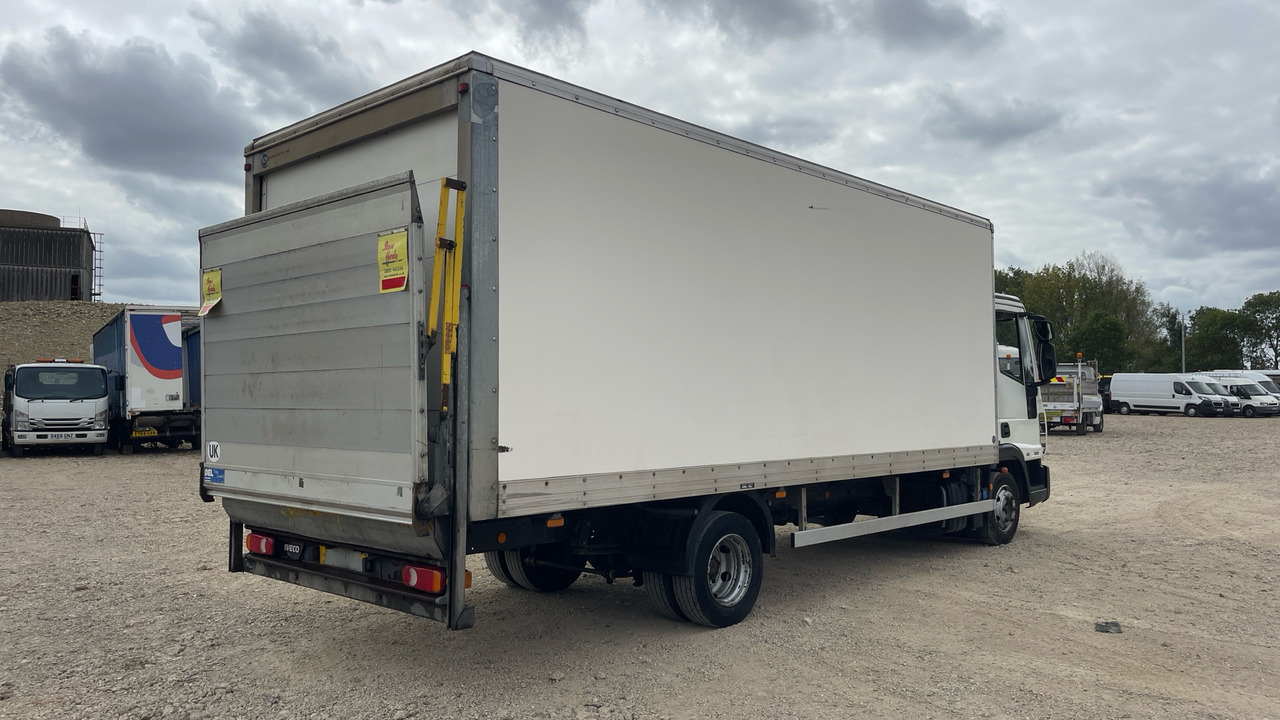 Iveco Eurocargo 75E16 - Camion fourgon: photos 4 Iveco Eurocargo 75E16 - Camion fourgon: photos 4