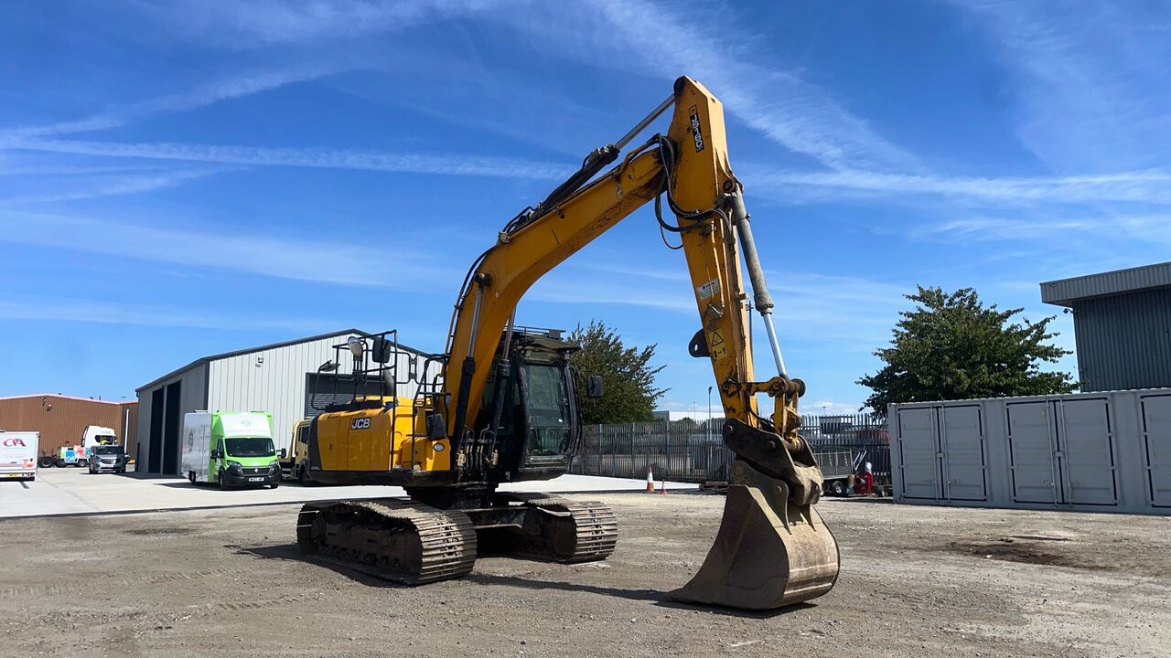 JCB JS160LC PLUS - Pelle sur chenille: photos 1 JCB JS160LC PLUS - Pelle sur chenille: photos 1