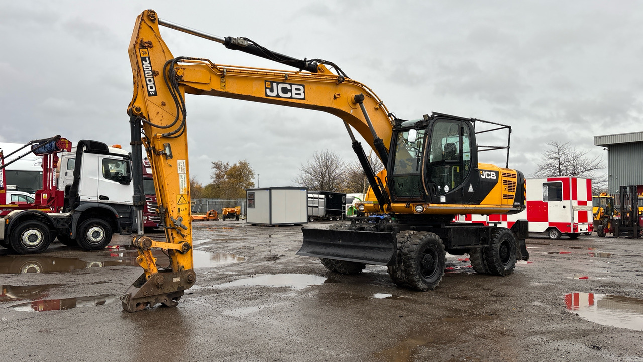 JCB JS200W - Pelle sur pneus: photos 2 JCB JS200W - Pelle sur pneus: photos 2