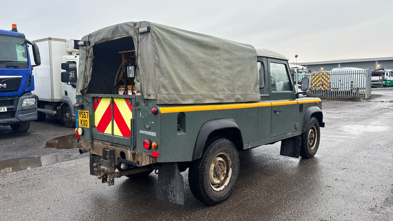 LAND ROVER DEFENDER 110 TDCI - Pick-up: photos 4 LAND ROVER DEFENDER 110 TDCI - Pick-up: photos 4