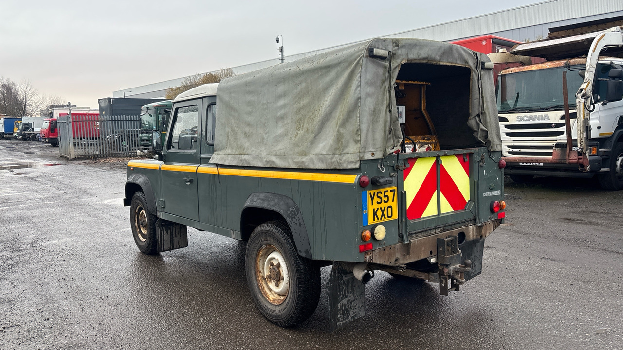 LAND ROVER DEFENDER 110 TDCI - Pick-up: photos 3 LAND ROVER DEFENDER 110 TDCI - Pick-up: photos 3