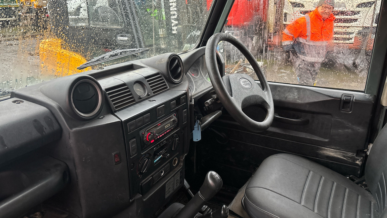 Pick-up LAND ROVER DEFENDER 110 TDCI: photos 25