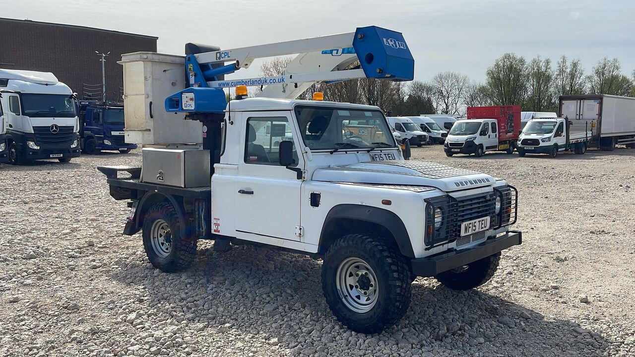 Land Rover Defender 110 2.2 TDCI - Camion avec nacelle: photos 1 Land Rover Defender 110 2.2 TDCI - Camion avec nacelle: photos 1