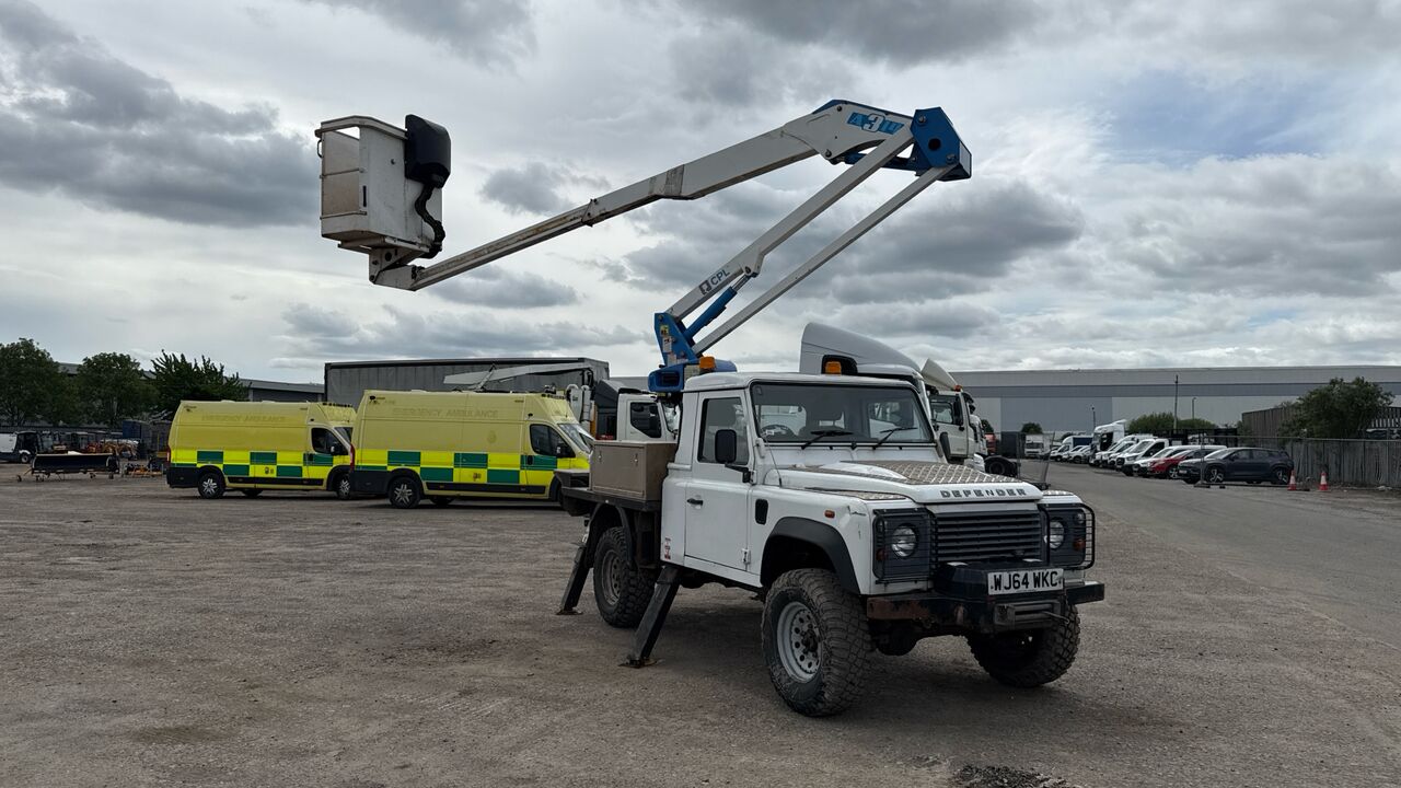 Land Rover Defender 2.2 TDCI 110PS - Camion avec nacelle: photos 1 Land Rover Defender 2.2 TDCI 110PS - Camion avec nacelle: photos 1