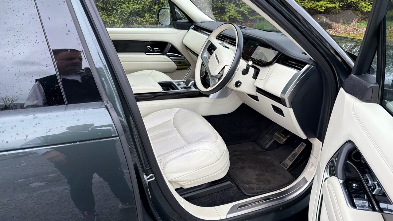 Land Rover Range Rover 3.0 D350 AUTOBIOGRAPHY - Voiture break: photos 5 Land Rover Range Rover 3.0 D350 AUTOBIOGRAPHY - Voiture break: photos 5