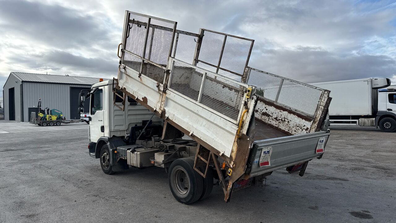 MAN TGL 8.180 - Camion benne: photos 3 MAN TGL 8.180 - Camion benne: photos 3