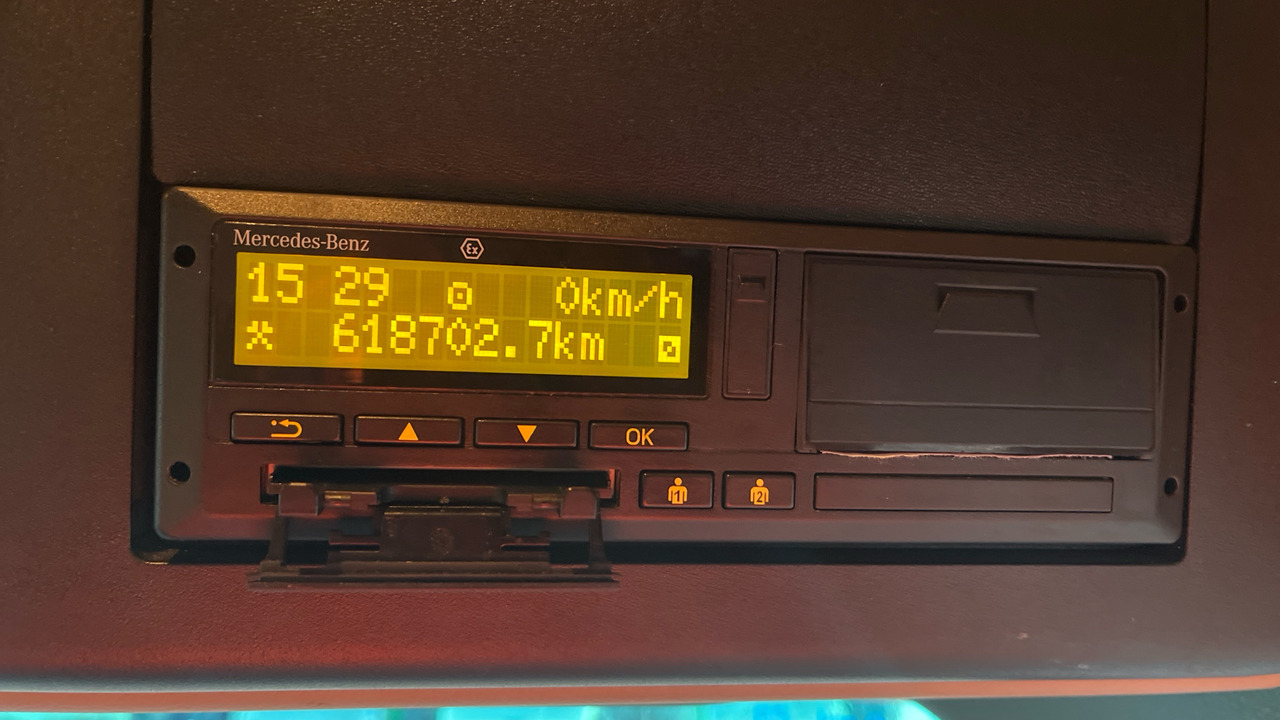 Camion fourgon MERCEDES-BENZ ACTROS 2530: photos 9 Camion fourgon MERCEDES-BENZ ACTROS 2530: photos 9