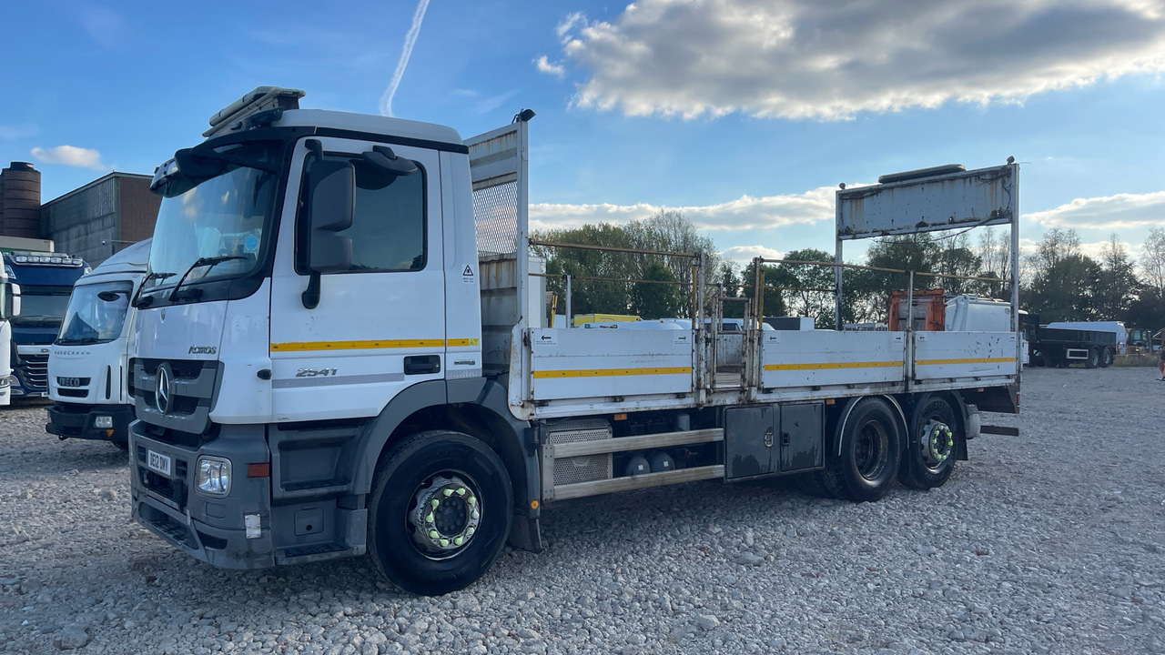 MERCEDES-BENZ ACTROS 2541 - Camion plateau: photos 2 MERCEDES-BENZ ACTROS 2541 - Camion plateau: photos 2