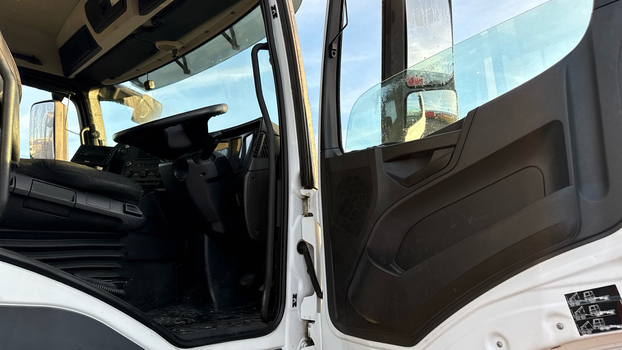 MERCEDES-BENZ AROCS 2535 - Camion plateau, Camion grue: photos 5 MERCEDES-BENZ AROCS 2535 - Camion plateau, Camion grue: photos 5