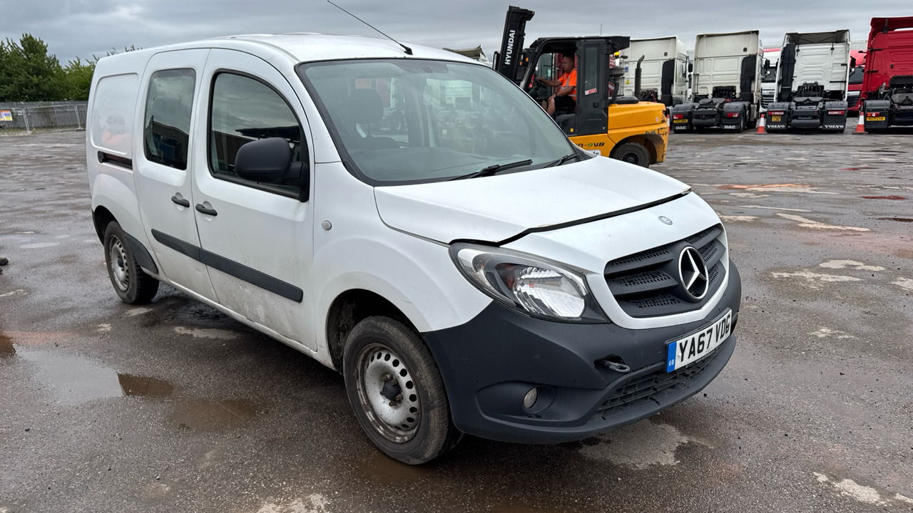 MERCEDES-BENZ CITAN 109 CDI - Utilitaire double cabine: photos 2 MERCEDES-BENZ CITAN 109 CDI - Utilitaire double cabine: photos 2