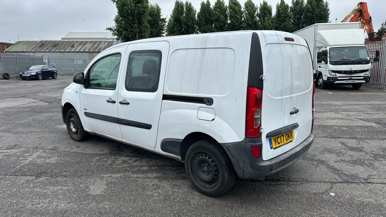 MERCEDES-BENZ CITAN 109CDI Bluefficiency DUA Crew Van - Utilitaire double cabine: photos 3 MERCEDES-BENZ CITAN 109CDI Bluefficiency DUA Crew Van - Utilitaire double cabine: photos 3