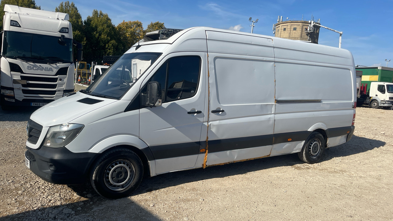 MERCEDES-BENZ SPRINTER 313 CDI - Véhicule utilitaire frigorifique: photos 2 MERCEDES-BENZ SPRINTER 313 CDI - Véhicule utilitaire frigorifique: photos 2