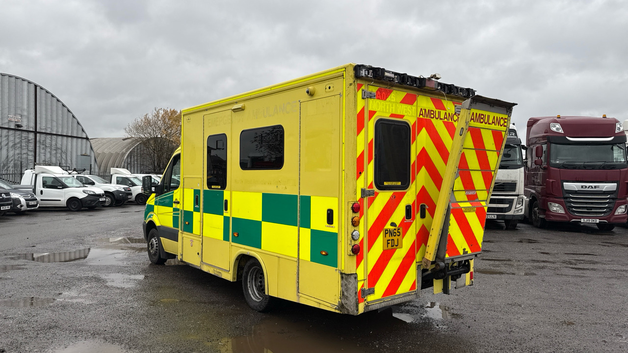 MERCEDES-BENZ SPRINTER 519 CDI - Ambulance: photos 3 MERCEDES-BENZ SPRINTER 519 CDI - Ambulance: photos 3