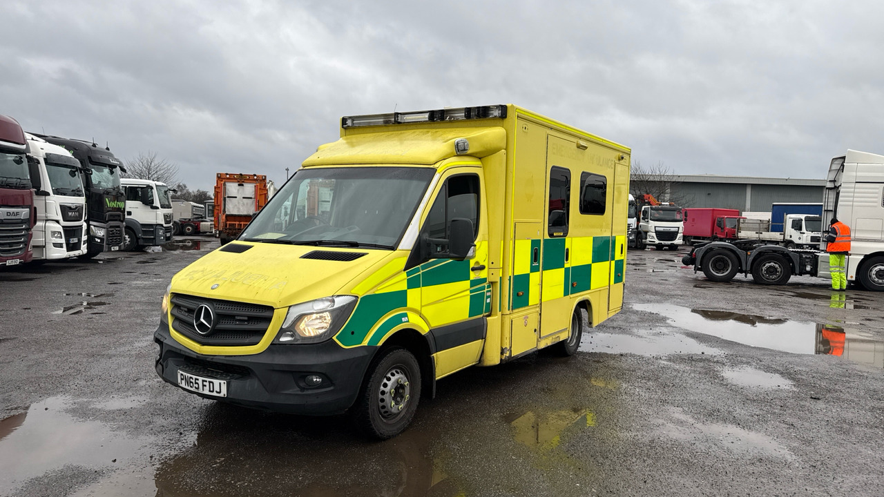 MERCEDES-BENZ SPRINTER 519 CDI - Ambulance: photos 2 MERCEDES-BENZ SPRINTER 519 CDI - Ambulance: photos 2